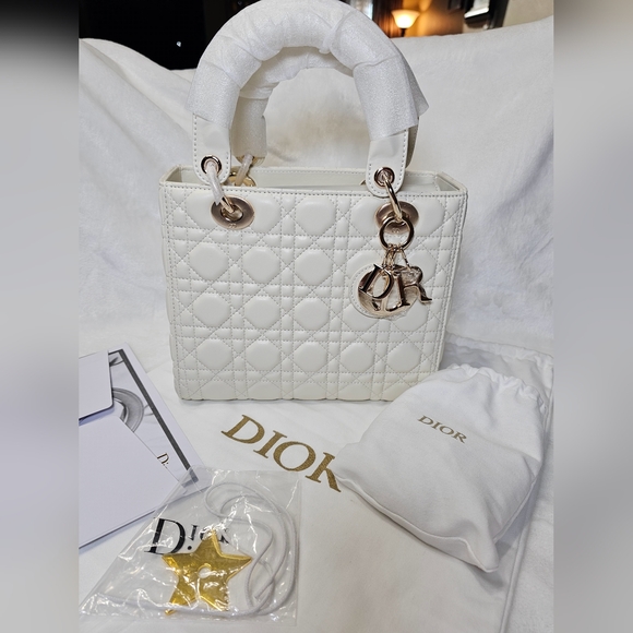 Dior White Quilted Tote Bag - Picture 1 of 16